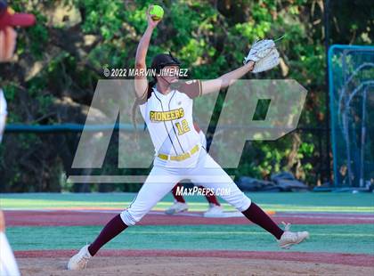 Thumbnail 1 in Oaks Christian vs Simi Valley photogallery.