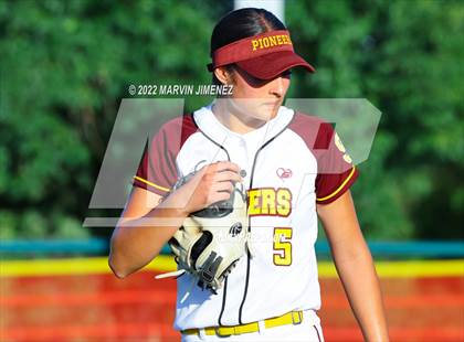 Thumbnail 3 in Oaks Christian vs Simi Valley photogallery.
