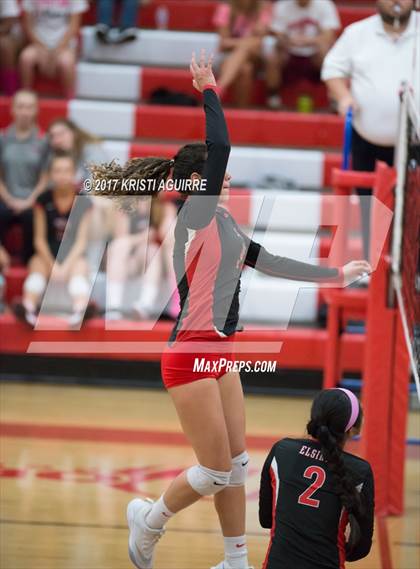 Thumbnail 3 in Paloma Valley vs. Elsinore photogallery.