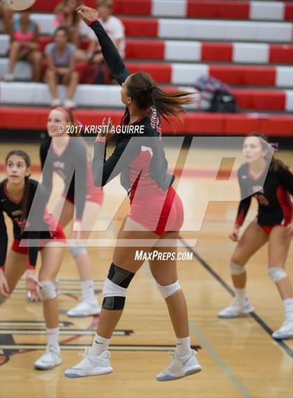 Thumbnail 3 in Paloma Valley vs. Elsinore photogallery.