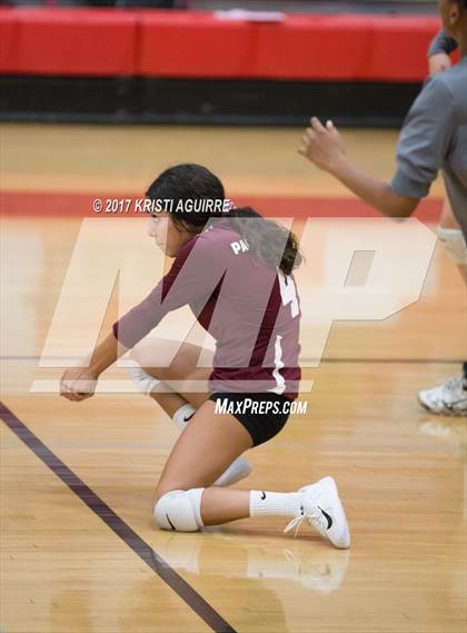 Thumbnail 3 in Paloma Valley vs. Elsinore photogallery.