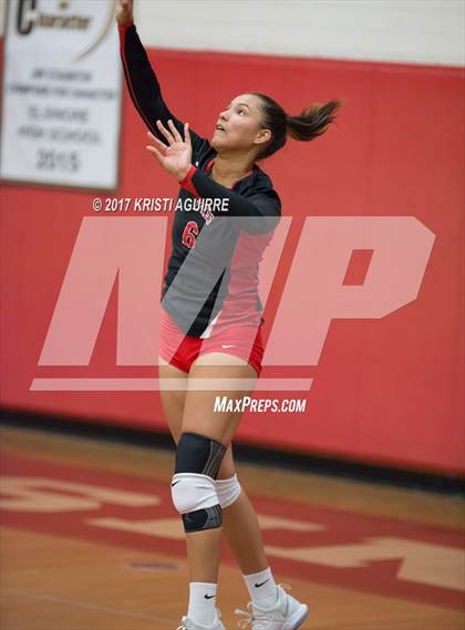 Thumbnail 1 in Paloma Valley vs. Elsinore photogallery.