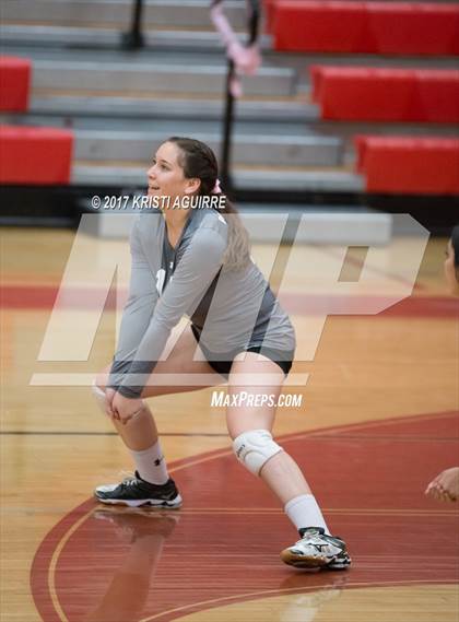 Thumbnail 1 in Paloma Valley vs. Elsinore photogallery.