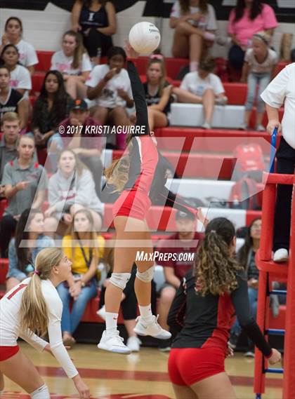 Thumbnail 3 in Paloma Valley vs. Elsinore photogallery.