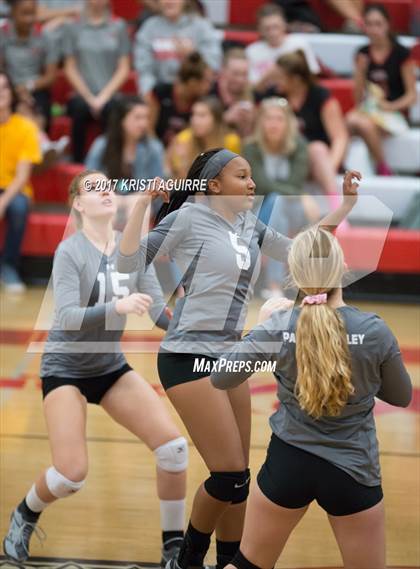 Thumbnail 2 in Paloma Valley vs. Elsinore photogallery.