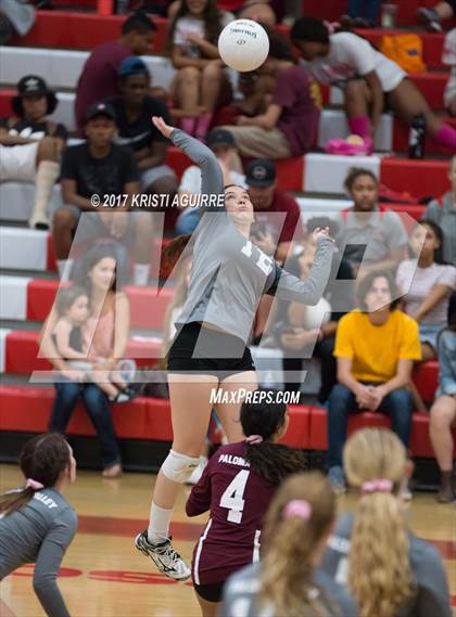 Thumbnail 3 in Paloma Valley vs. Elsinore photogallery.