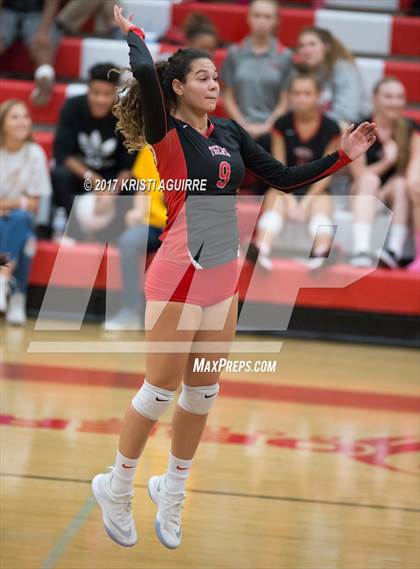Thumbnail 2 in Paloma Valley vs. Elsinore photogallery.