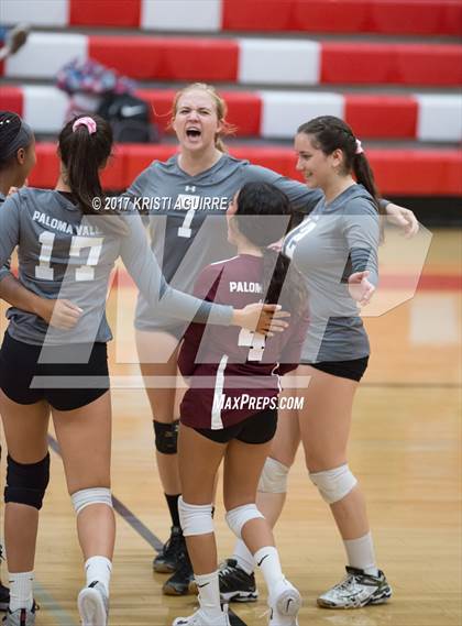 Thumbnail 2 in Paloma Valley vs. Elsinore photogallery.
