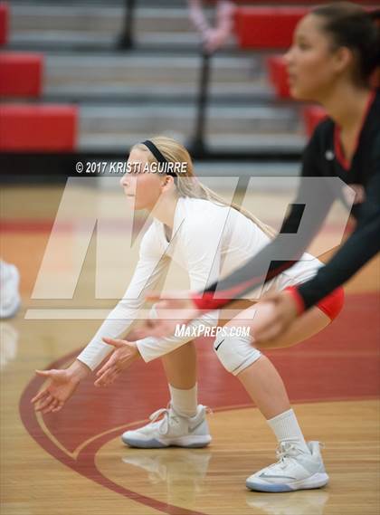 Thumbnail 1 in Paloma Valley vs. Elsinore photogallery.