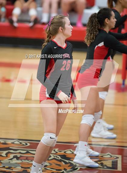Thumbnail 3 in Paloma Valley vs. Elsinore photogallery.
