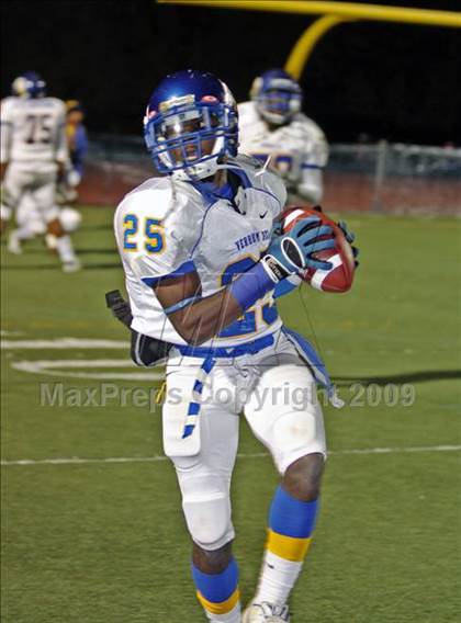 Thumbnail 1 in Verbum Dei @ Harvard-Westlake photogallery.