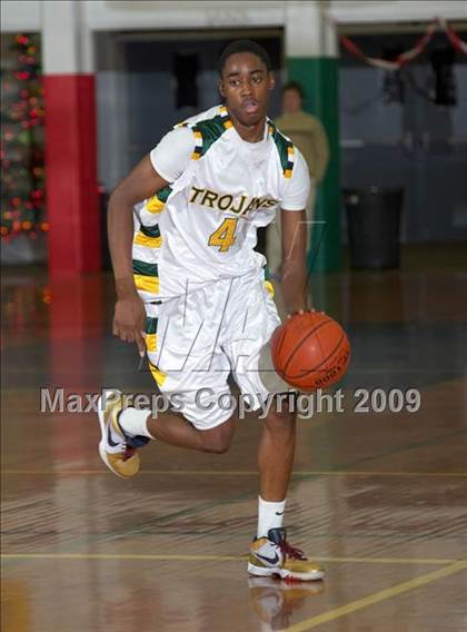 Thumbnail 2 in Castro Valley vs. Clovis East (Gridley Invitational) photogallery.