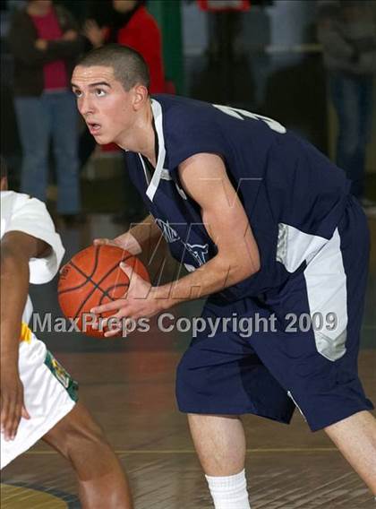 Thumbnail 2 in Castro Valley vs. Clovis East (Gridley Invitational) photogallery.