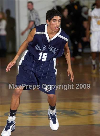 Thumbnail 3 in Castro Valley vs. Clovis East (Gridley Invitational) photogallery.