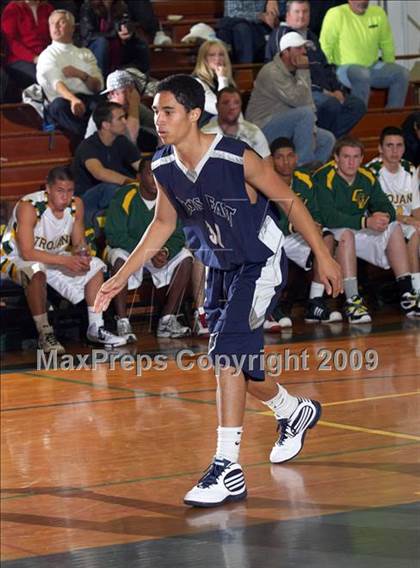 Thumbnail 3 in Castro Valley vs. Clovis East (Gridley Invitational) photogallery.