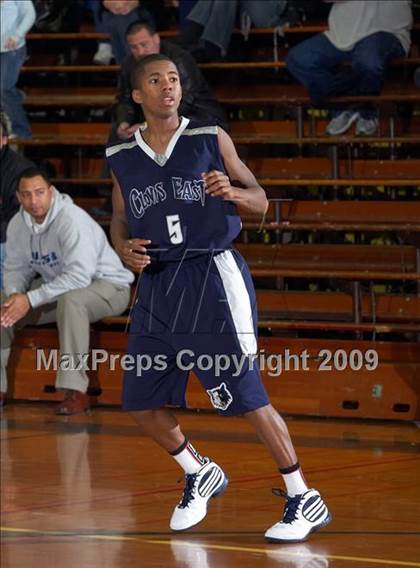 Thumbnail 1 in Castro Valley vs. Clovis East (Gridley Invitational) photogallery.