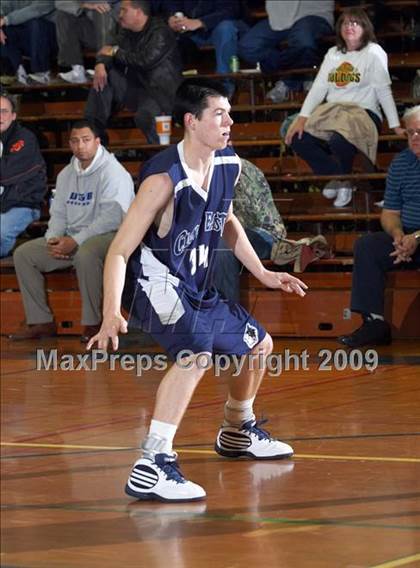 Thumbnail 3 in Castro Valley vs. Clovis East (Gridley Invitational) photogallery.