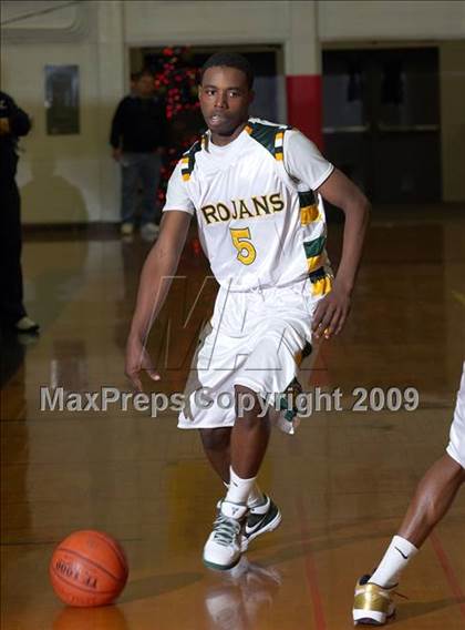 Thumbnail 2 in Castro Valley vs. Clovis East (Gridley Invitational) photogallery.