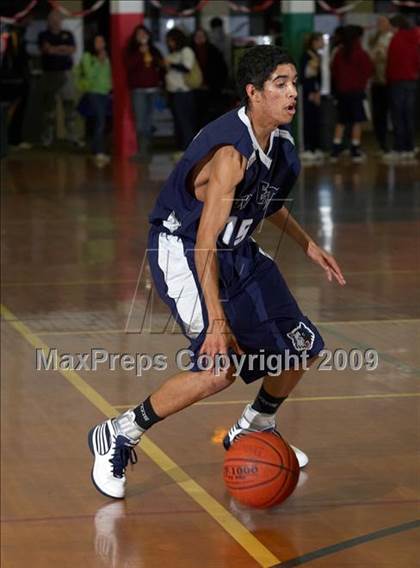 Thumbnail 3 in Castro Valley vs. Clovis East (Gridley Invitational) photogallery.