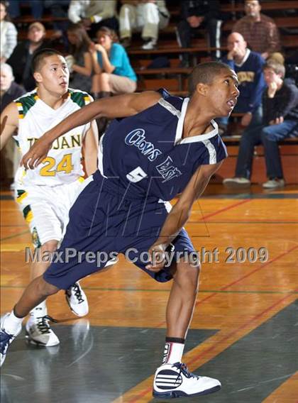 Thumbnail 1 in Castro Valley vs. Clovis East (Gridley Invitational) photogallery.