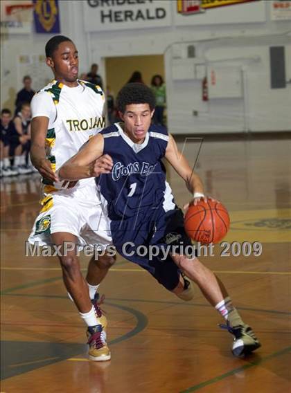 Thumbnail 1 in Castro Valley vs. Clovis East (Gridley Invitational) photogallery.