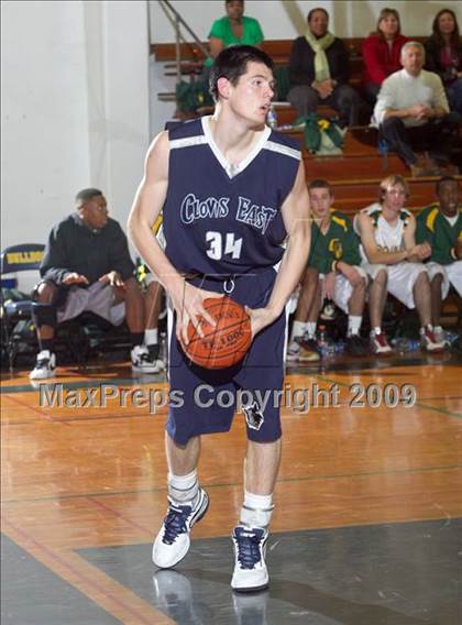 Thumbnail 2 in Castro Valley vs. Clovis East (Gridley Invitational) photogallery.