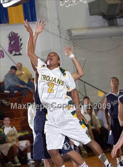 Thumbnail 1 in Castro Valley vs. Clovis East (Gridley Invitational) photogallery.
