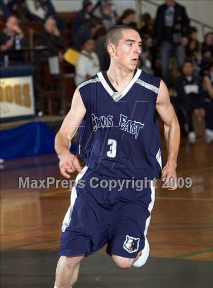 Thumbnail 1 in Castro Valley vs. Clovis East (Gridley Invitational) photogallery.