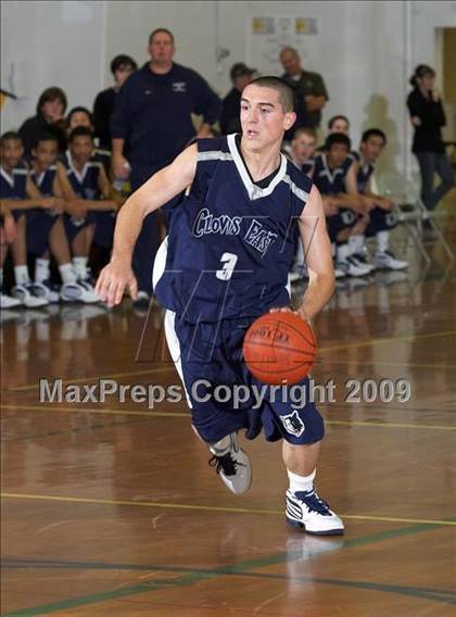 Thumbnail 1 in Castro Valley vs. Clovis East (Gridley Invitational) photogallery.