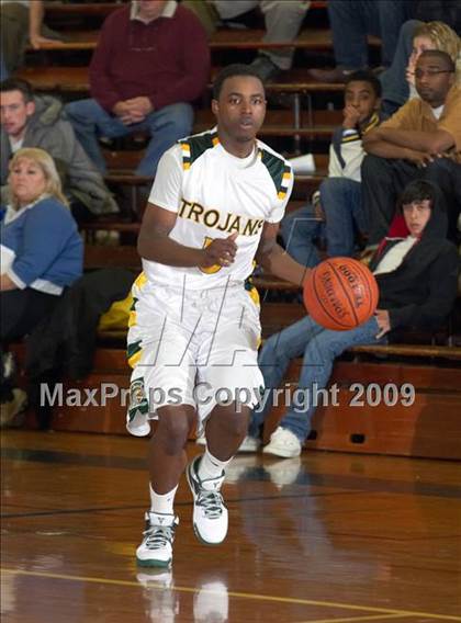 Thumbnail 1 in Castro Valley vs. Clovis East (Gridley Invitational) photogallery.