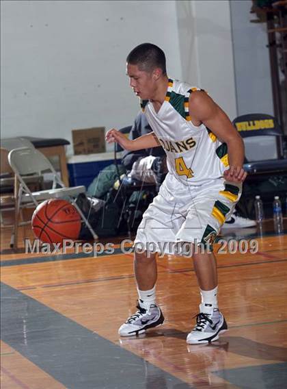 Thumbnail 1 in Castro Valley vs. Clovis East (Gridley Invitational) photogallery.