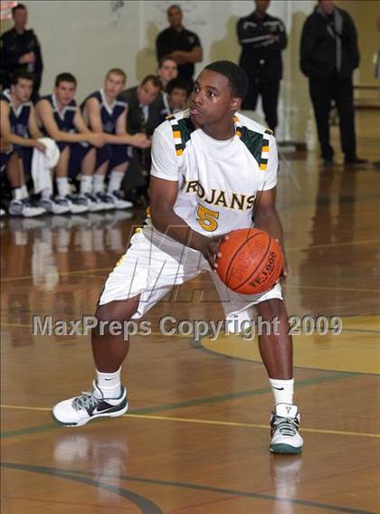 Thumbnail 3 in Castro Valley vs. Clovis East (Gridley Invitational) photogallery.
