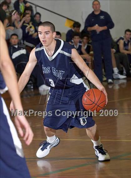 Thumbnail 1 in Castro Valley vs. Clovis East (Gridley Invitational) photogallery.