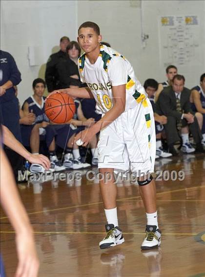 Thumbnail 2 in Castro Valley vs. Clovis East (Gridley Invitational) photogallery.
