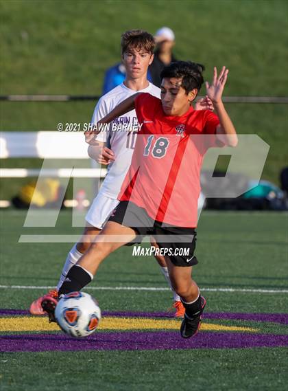 Thumbnail 1 in Guerin Catholic vs. Indianapolis Cardinal Ritter photogallery.