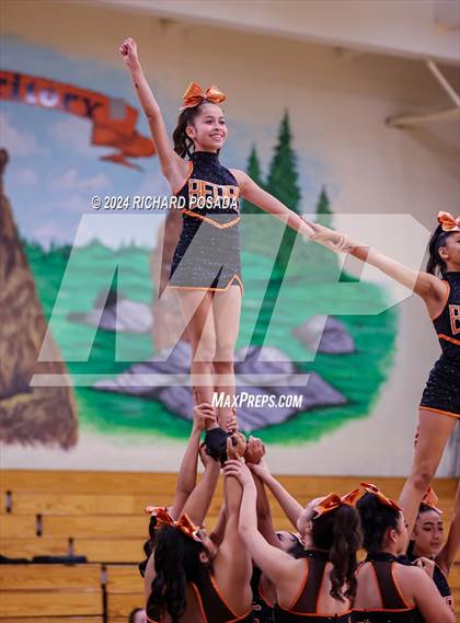 Thumbnail 1 in Hanford @ Selma photogallery.