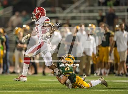Thumbnail 3 in Edison vs. Orange Lutheran photogallery.