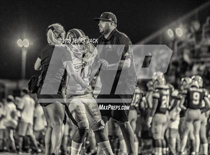 Thumbnail 3 in Edison vs. Orange Lutheran photogallery.