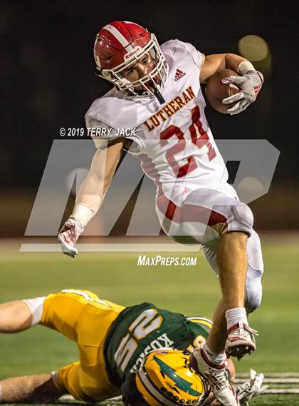 Thumbnail 3 in Edison vs. Orange Lutheran photogallery.