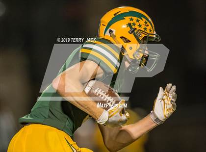 Thumbnail 3 in Edison vs. Orange Lutheran photogallery.