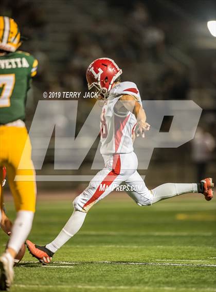 Thumbnail 2 in Edison vs. Orange Lutheran photogallery.