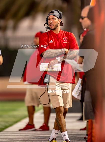 Thumbnail 2 in Edison vs. Orange Lutheran photogallery.