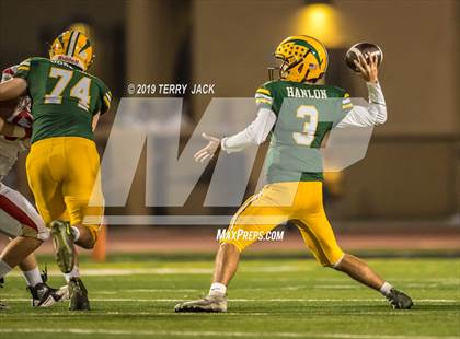 Thumbnail 3 in Edison vs. Orange Lutheran photogallery.