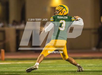 Thumbnail 2 in Edison vs. Orange Lutheran photogallery.
