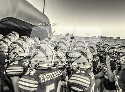 Thumbnail 1 in Edison vs. Orange Lutheran photogallery.