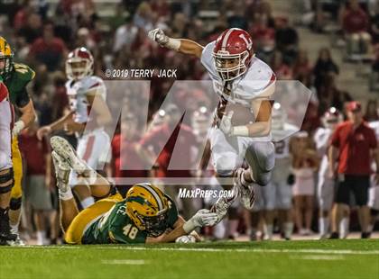 Thumbnail 2 in Edison vs. Orange Lutheran photogallery.