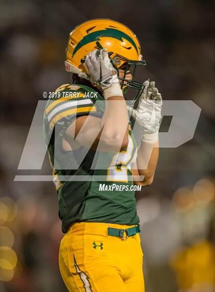 Thumbnail 3 in Edison vs. Orange Lutheran photogallery.