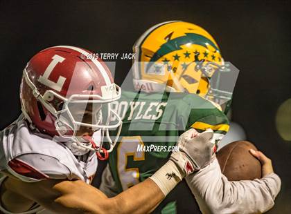 Thumbnail 3 in Edison vs. Orange Lutheran photogallery.