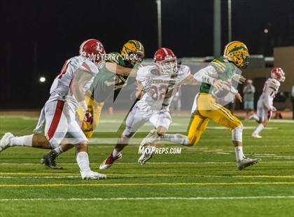 Thumbnail 2 in Edison vs. Orange Lutheran photogallery.