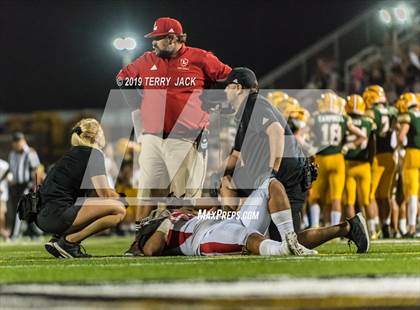Thumbnail 2 in Edison vs. Orange Lutheran photogallery.